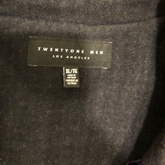 Pea coat. - Picture 2 of 4